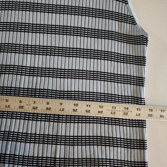 Vintage Burberrys Silk Blue Striped Sleeveless Ribbed Knit Women's Top S… - Picture 7 of 16